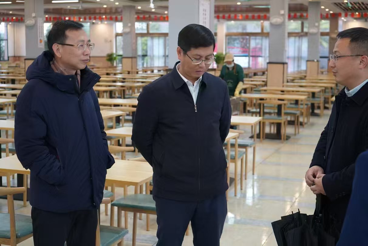 省教育厅和市教育局领导莅临我校指导工作